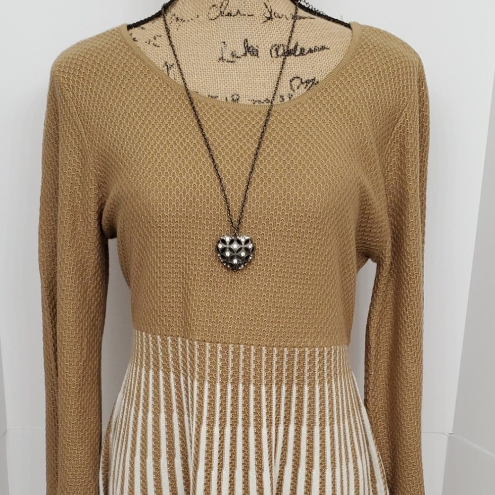 Calvin Klein Dress tan/ white